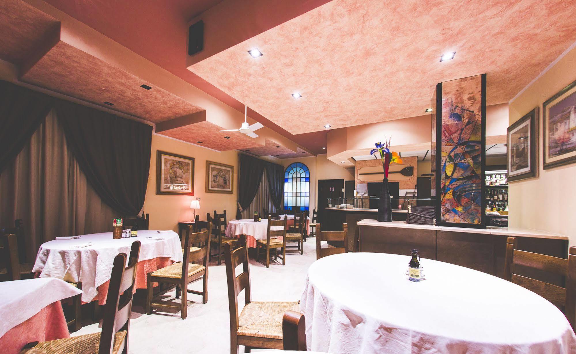 Quari Hotel Restaurant & Pizza Cologna Veneta Exteriör bild