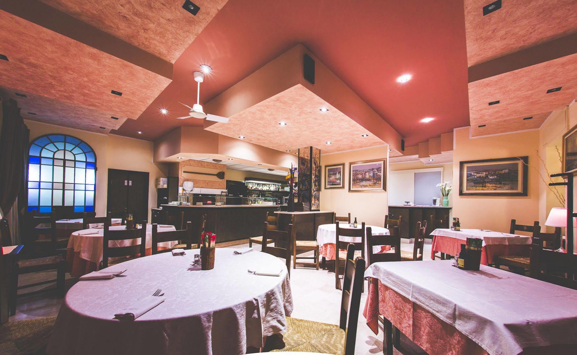 Quari Hotel Restaurant & Pizza Cologna Veneta Exteriör bild
